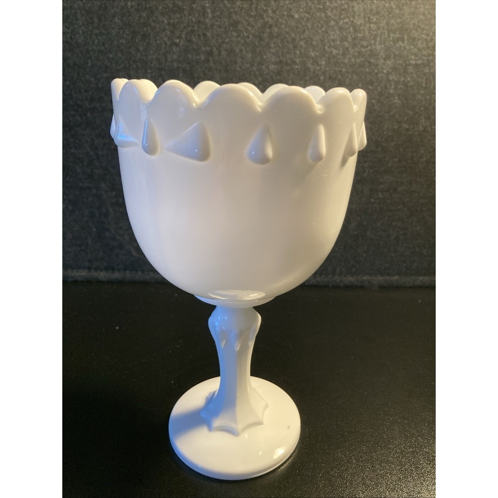 Vintage Milk Glass Pedestal Compote Bowl Scalloped Edge Candy Dish 7" Goblet